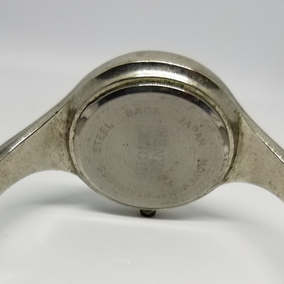 Ladies Fashion Watch - Picture 2 of 3